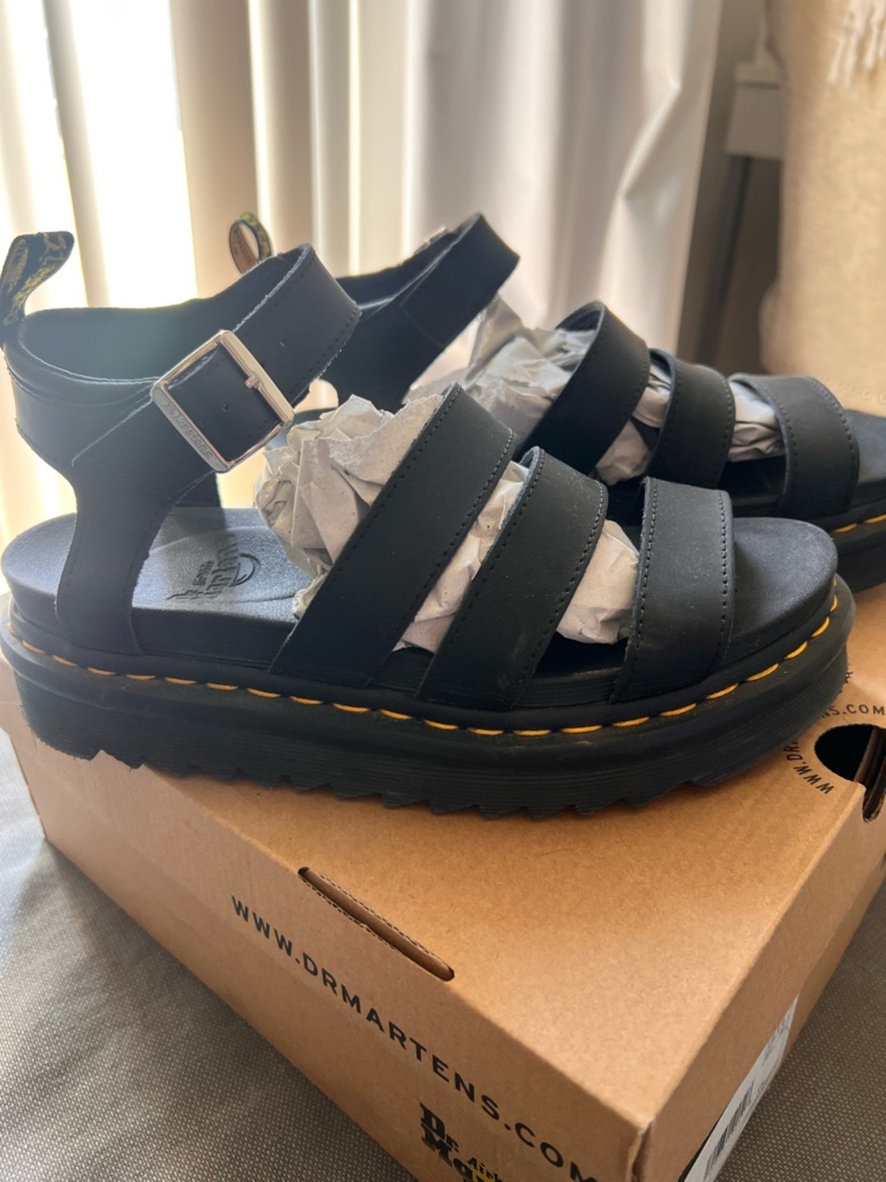 Dr.Martens BLAIRE Hydro Leather Sandal Box Label - Black